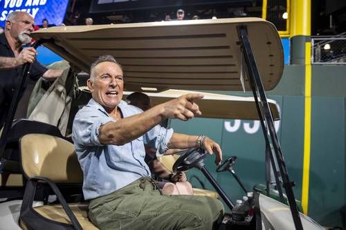 Bruce Springsteen ofrece una oración por la seguridad de Donald Trump tras el tiroteo en la Cena de Corresponsales