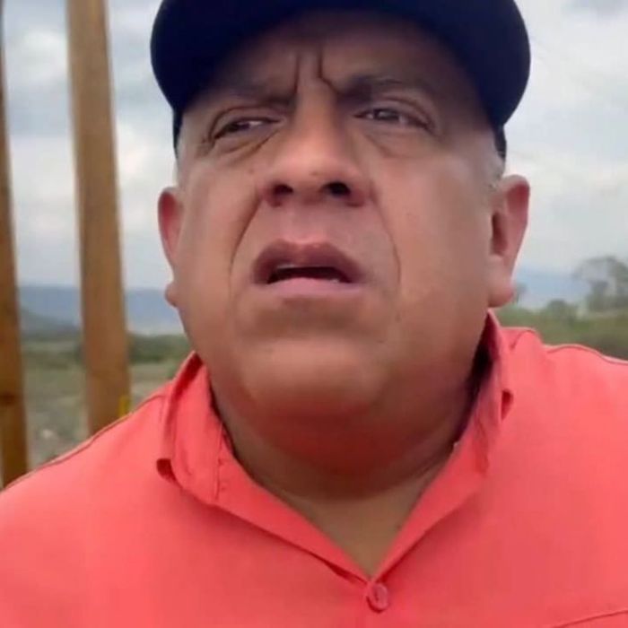Alcalde de Mitla pide licencia indefinida tras enfrentamiento con maestros de la Sección 22