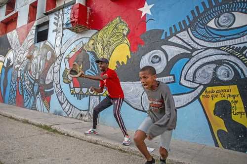 Aumento de tensión entre EU y Cuba tras sanciones: empresas suspenden operaciones y crece la especulación sobre intervención