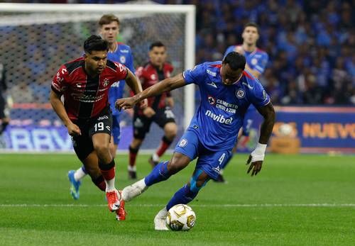 Cruz Azul avanza a semifinales tras vencer 1-0 al Atlas (4-2 global)