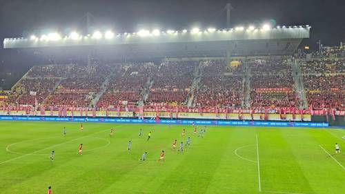 estadio-yuexiushan-testigo-del-auge-y-la-caida-del-futbol-en-guangzhou-3