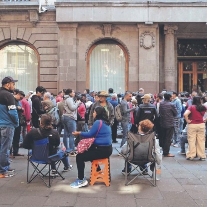 Filas por las monedas conmemorativas del Mundial 2026 tras inicio de canje de Banxico