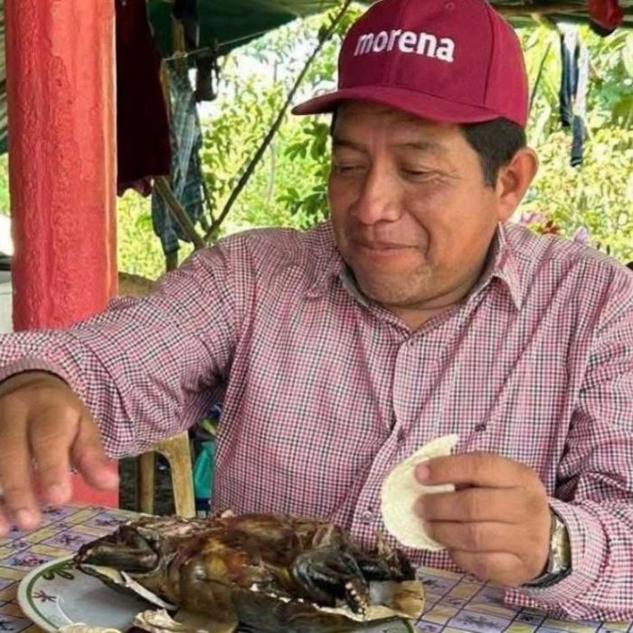 Profepa investiga a dirigente de Morena en Macuspana por presumir consumo de tortuga ‘guao’