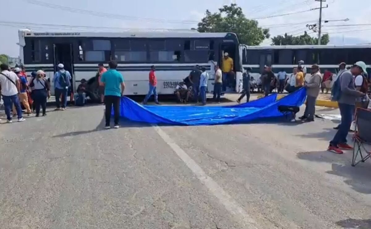 seccion-22-mantiene-paro-indefinido-y-bloquea-principales-accesos-carreteros-de-oaxaca