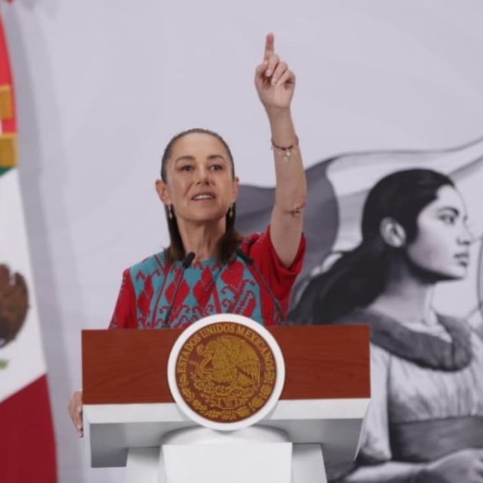 Sheinbaum llama a participar en el Primer Simulacro Nacional 2026; alerta en celulares estuvo en mantenimiento