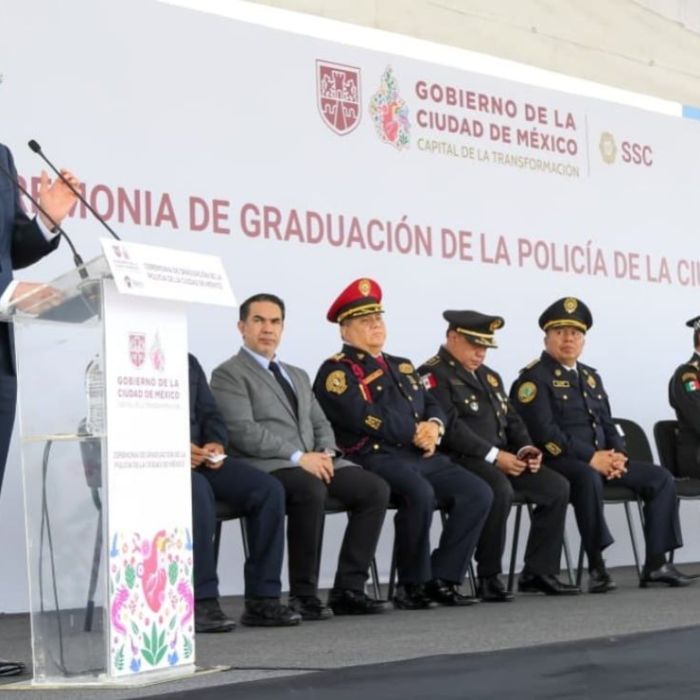Se gradúan 426 nuevos policías en la Ciudad de México; anuncian estímulo económico por su trabajo durante el Mundial