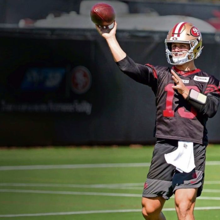 49ers buscan mantener el paso invicto ante unos Broncos en ascenso