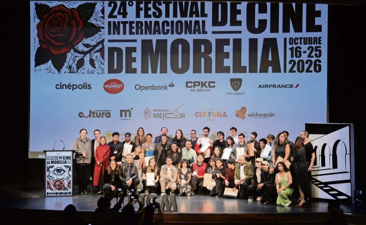 6-meses-en-el-edificio-rosa-con-azul-triunfa-en-el-festival-de-cine-de-morelia