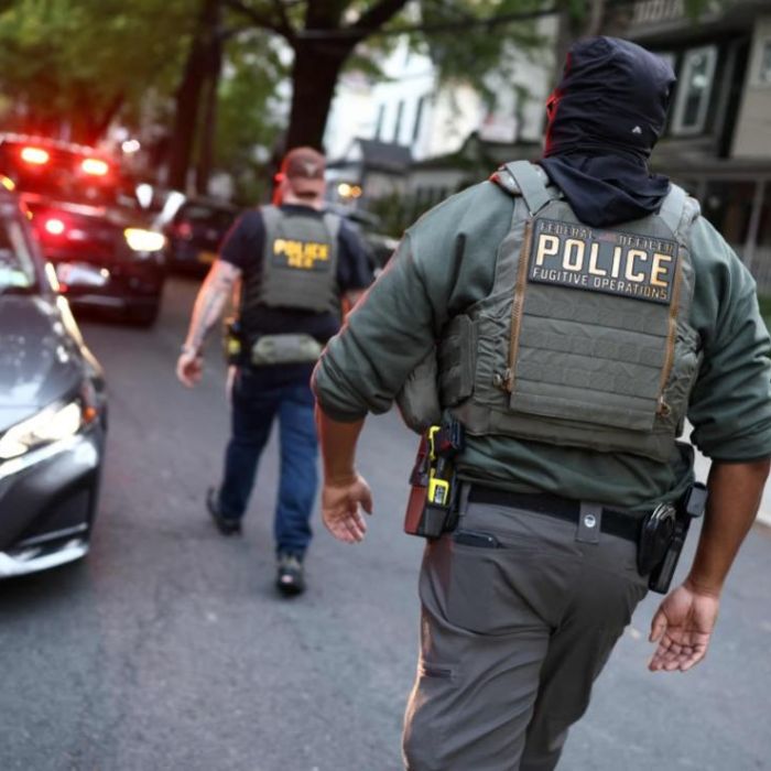 Acusan en California a hombre de asesinar a su esposa tras afirmar que ICE la había detenido