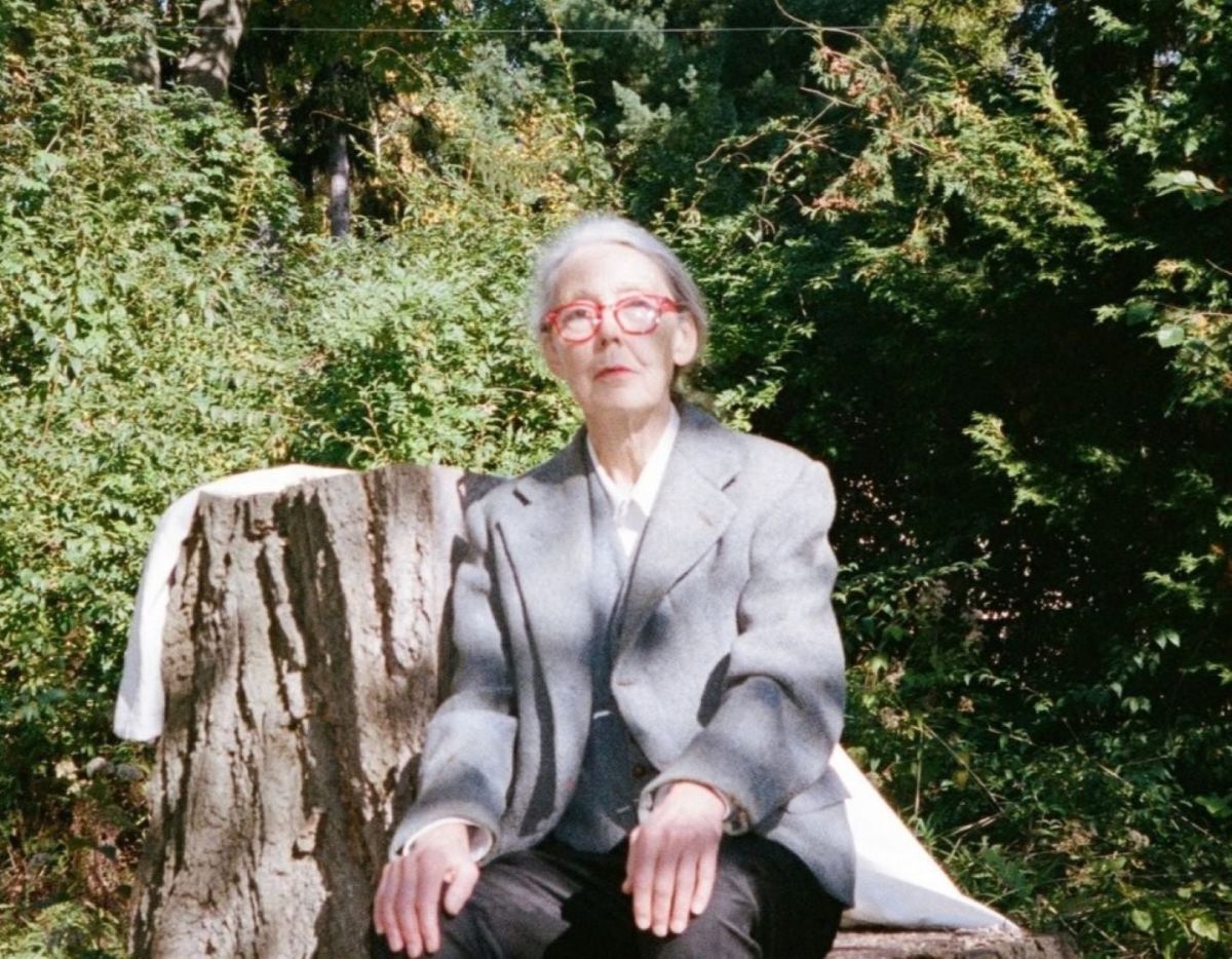 anne-carson-explora-el-deseo-y-la-intimidad-en-la-antropologia-del-agua