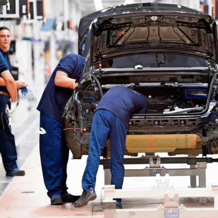 Automotrices buscan fortalecer el mercado mexicano ante la caída de exportaciones a EU