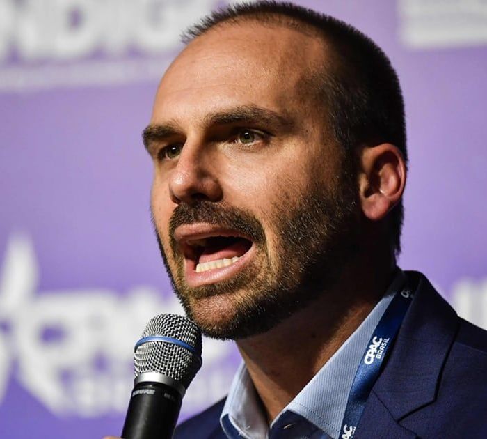 Brasil ordena arrestar a Eduardo Bolsonaro y ejecutar su condena de cuatro años y dos meses