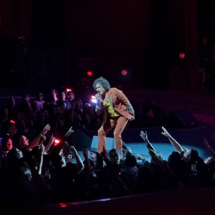 Bunbury vuelve al Auditorio Nacional y pide vivir su concierto sin celulares