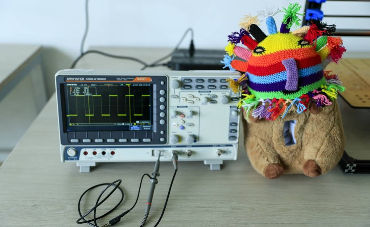 capibot-el-robot-capibara-de-ecuador-que-busca-apoyar-la-interaccion-con-ninos-con-autismo