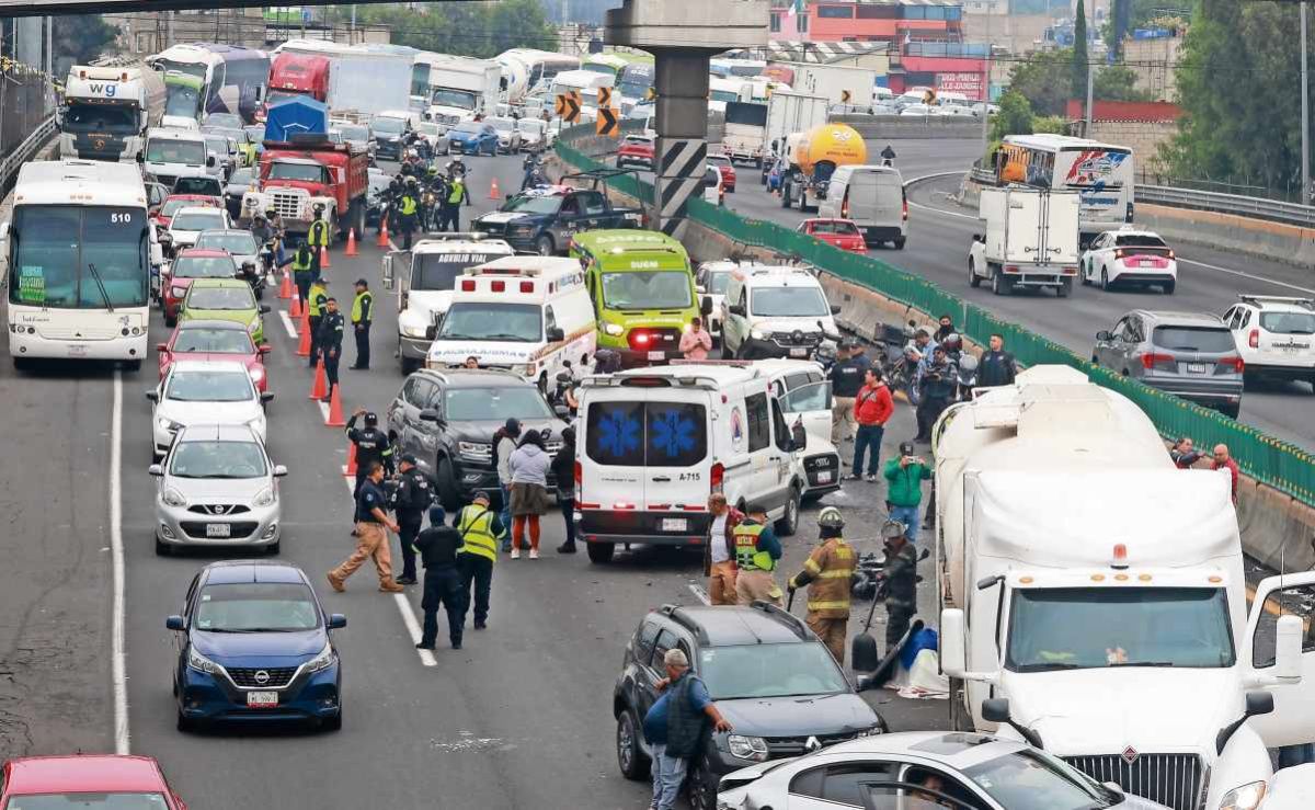carambola-en-la-mexico-pachuca-deja-un-motociclista-muerto-y-16-lesionados