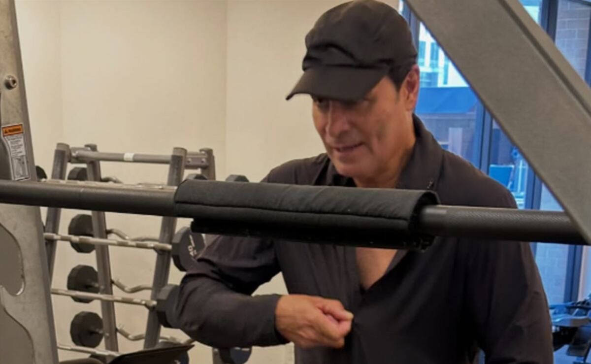 chayanne-presume-su-fisico-en-el-gimnasio-y-sus-fans-le-piden-que-se-controle