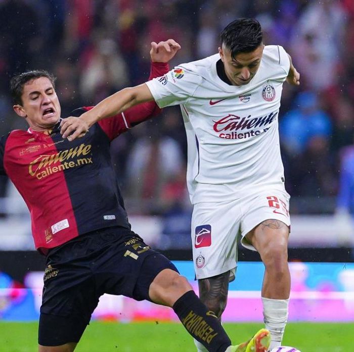 Chivas y Atlas empatan 1-1 en un intenso Clásico Tapatío