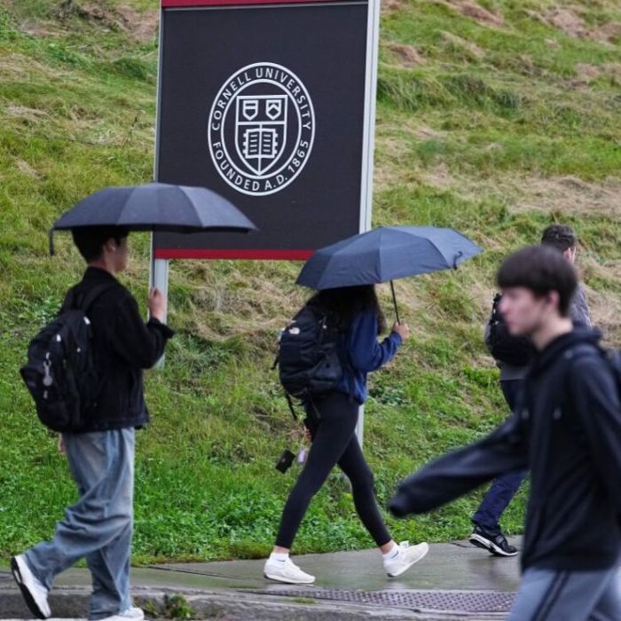 Cornell anuncia revisión independiente por denuncia de presunta violación grupal en 2024