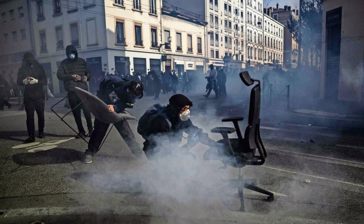 decenas-de-miles-protestan-en-francia-por-mejores-condiciones-en-los-liceos