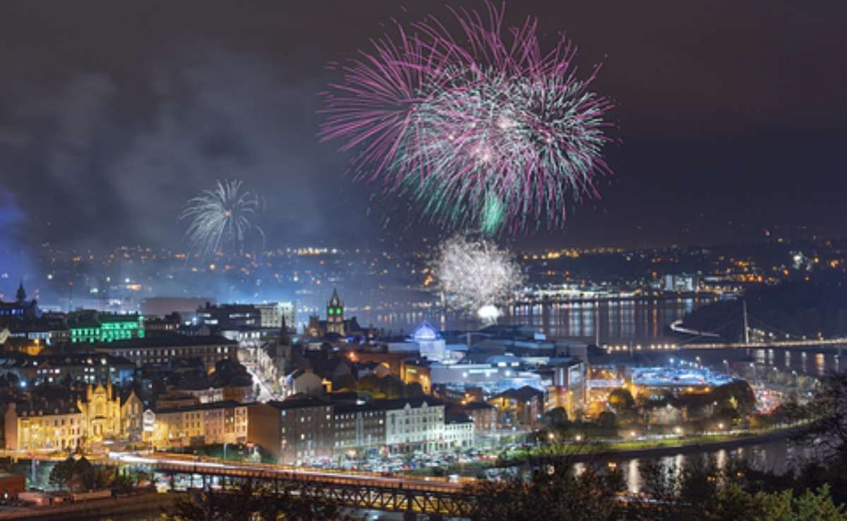 derry-halloween-celebra-40-anos-con-folclore-musica-y-gastronomia-en-irlanda