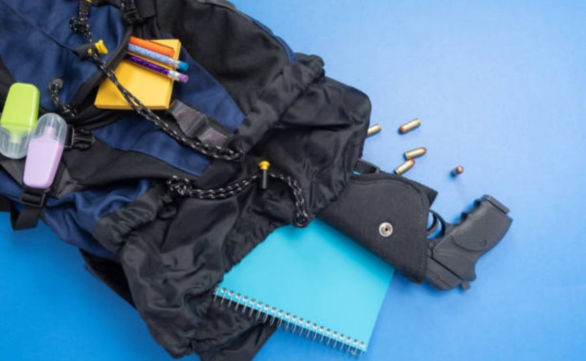 detienen-a-dos-adolescentes-por-presunto-plan-de-ataque-en-una-preparatoria-de-california