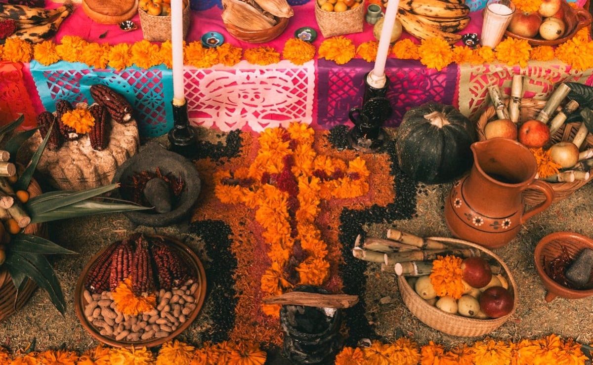 dia-de-muertos-2026-10-elementos-que-no-pueden-faltar-en-la-ofrenda-y-su-significado