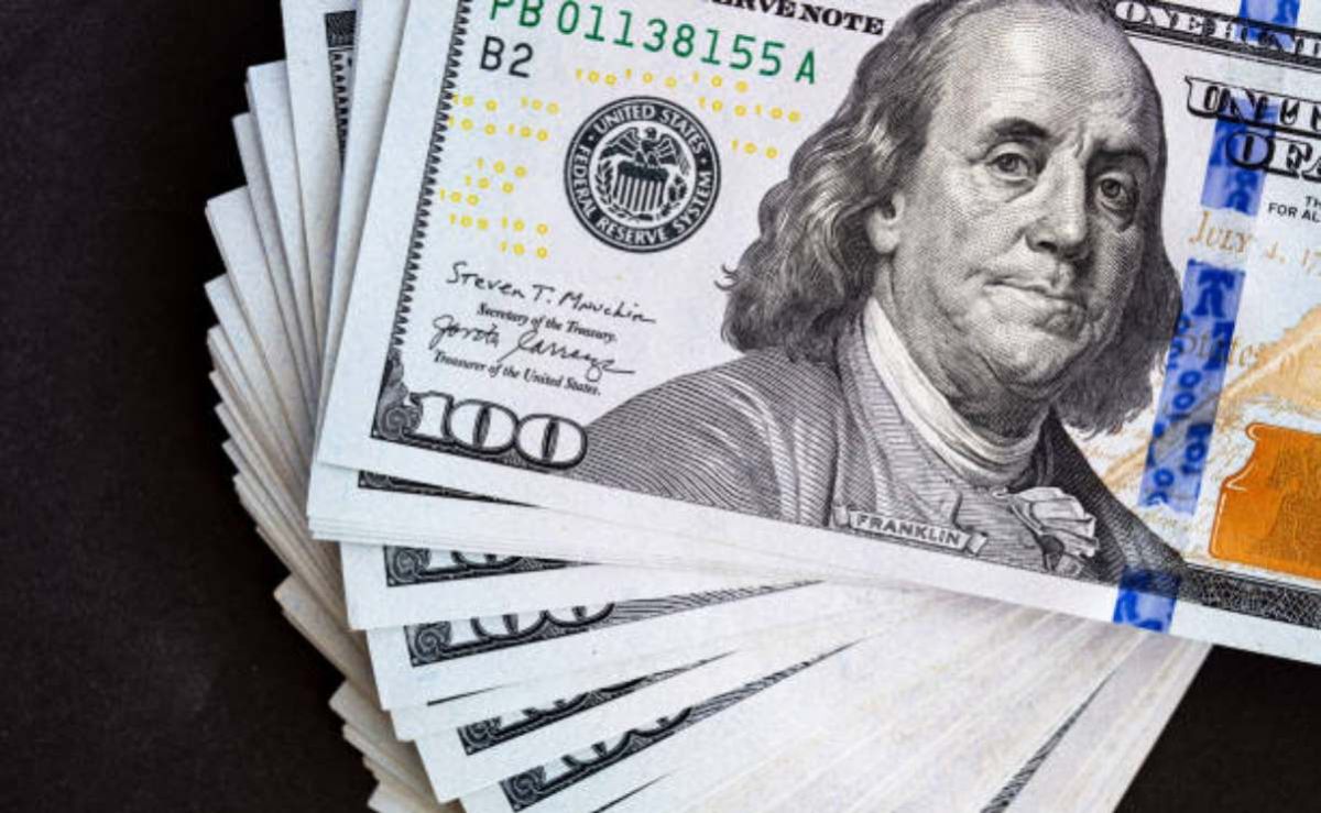 el-dolar-impulsa-la-inflacion-en-mexico-y-eleva-el-riesgo-de-que-llegue-a-4-en-2027