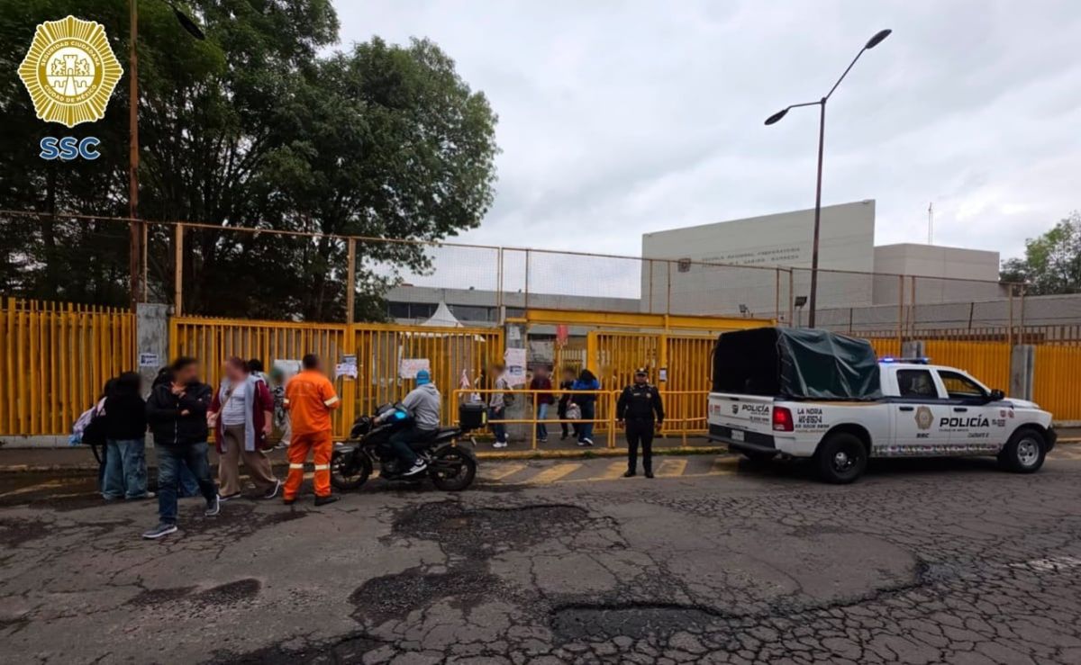 encapuchados-ingresan-a-la-prepa-1-de-la-unam-tras-rina-que-dejo-a-un-alumno-lesionado