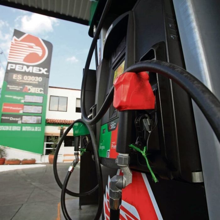 Energía y Pemex aseguran abasto de gasolina y diésel; descartan alzas de precios