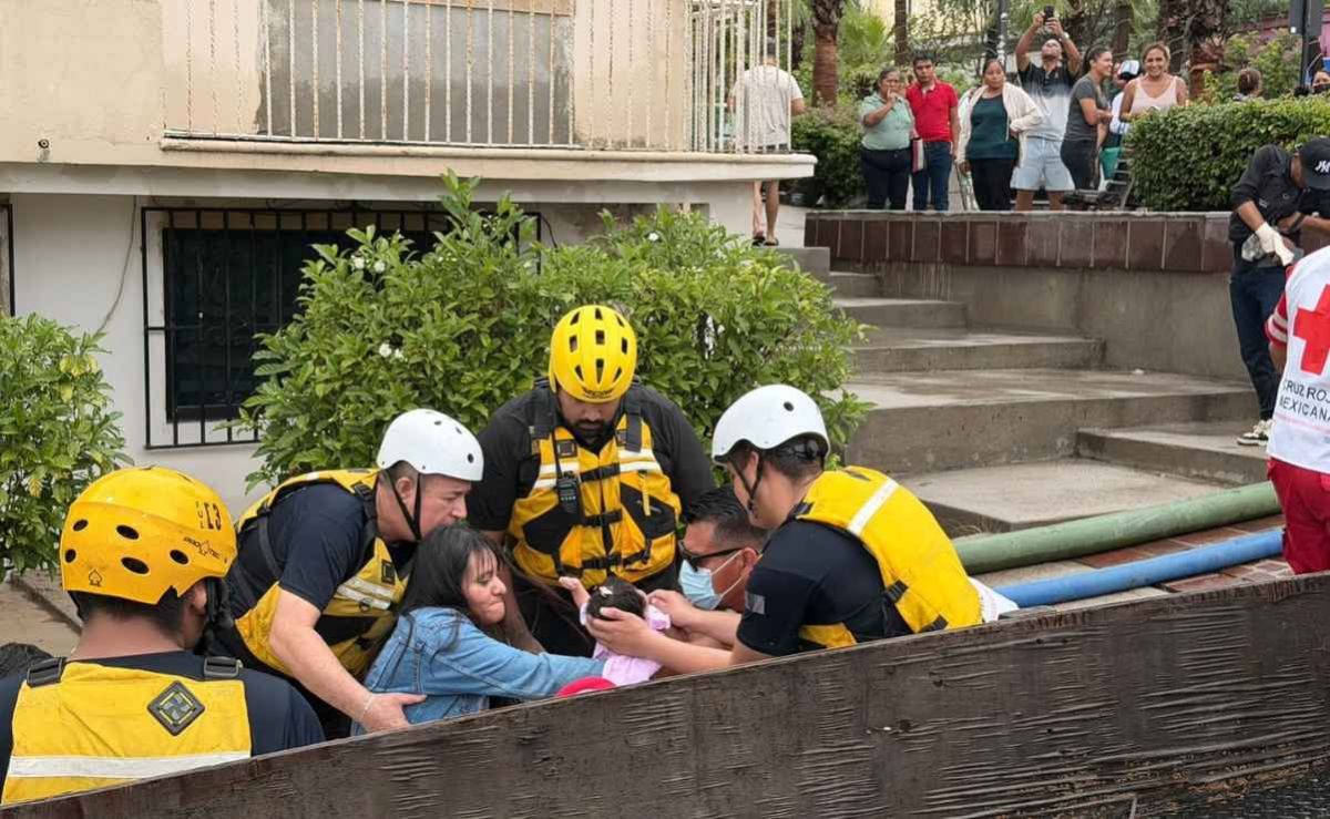 evacuan-a-356-personas-de-una-clinica-del-imss-en-san-jose-del-cabo-por-inundacion