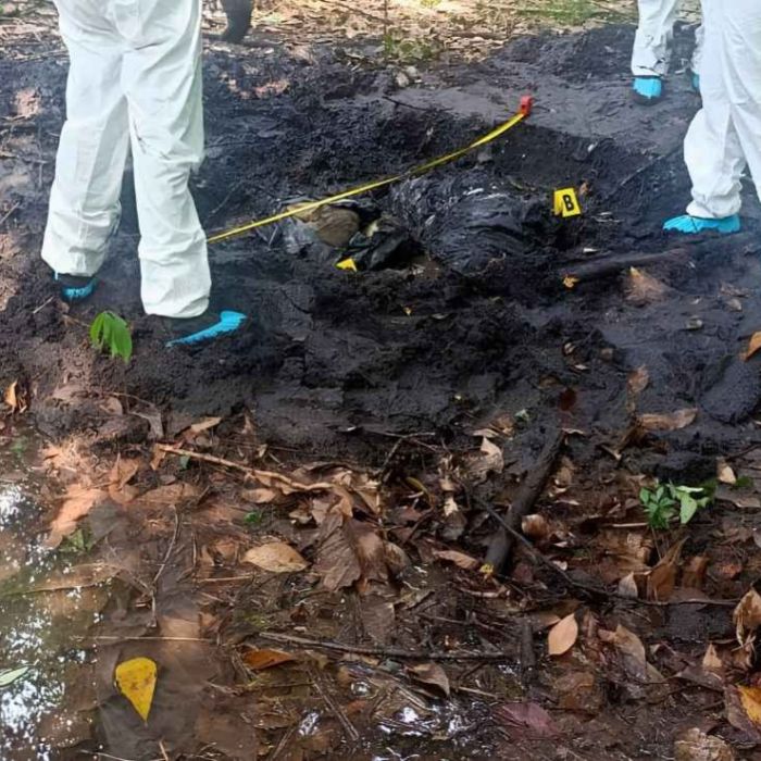 Fiscalía de Tabasco investiga fosa clandestina con restos de dos personas en Huimanguillo
