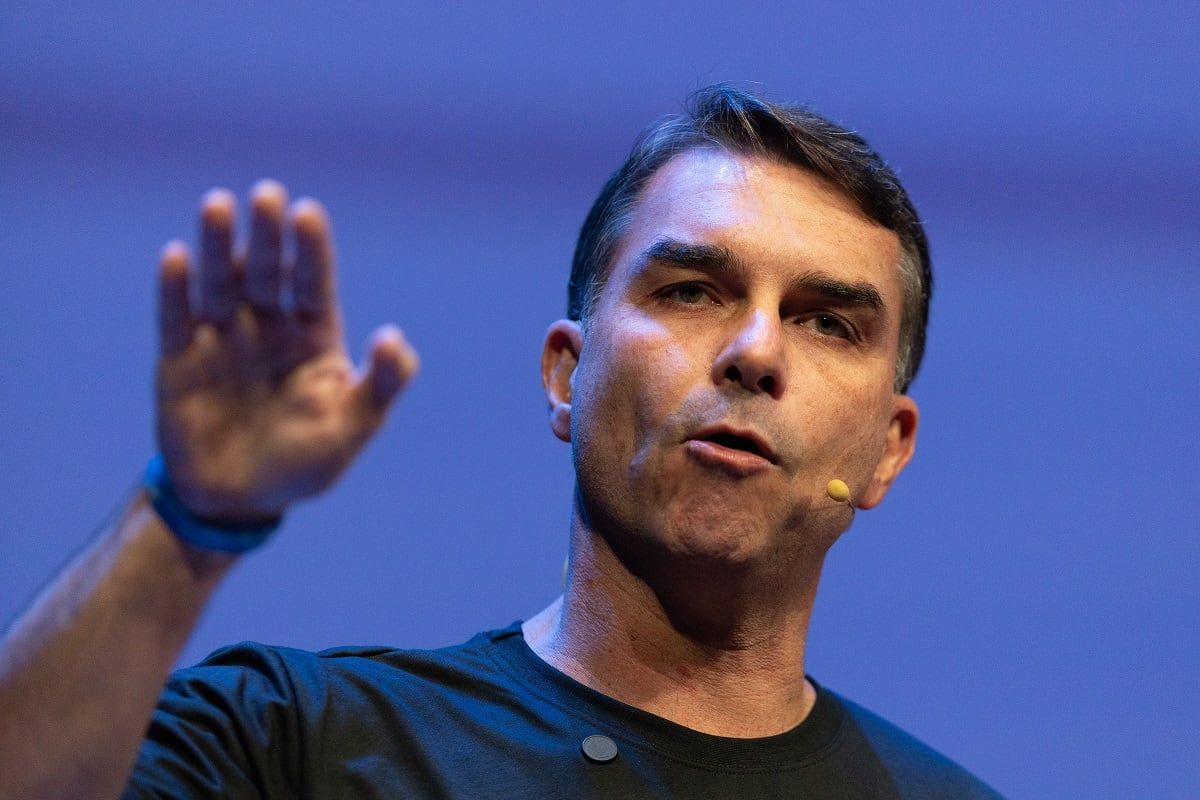 flavio-bolsonaro-cambia-de-postura-y-apoyara-reducir-la-jornada-laboral-en-brasil