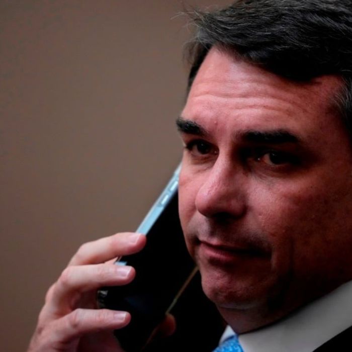 Flávio Bolsonaro llega a Estados Unidos tras perder las elecciones en Brasil