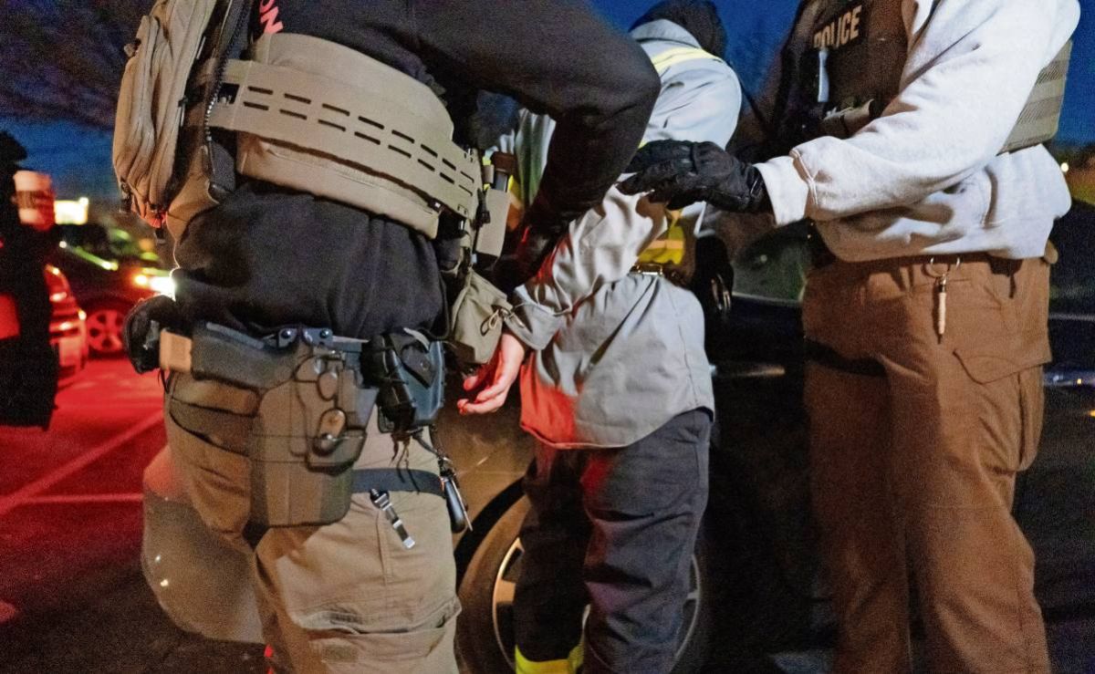 gobierno-de-trump-detiene-a-4-mil-170-migrantes-en-operativo-de-10-dias-en-texas