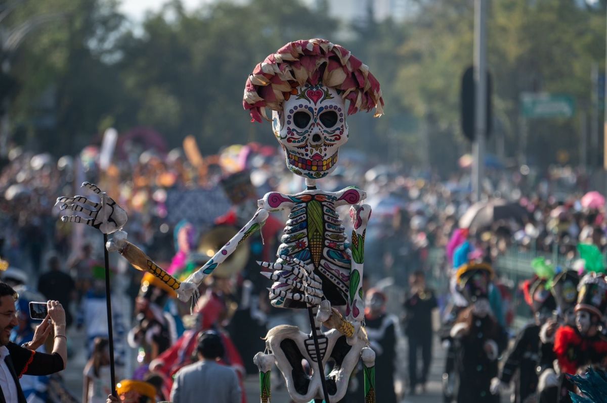 gran-desfile-de-dia-de-muertos-2026-cambiara-su-ruta-saldra-de-la-diana-cazadora