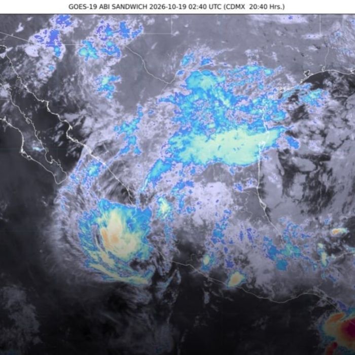 Huracán Trudy se debilita a categoría 1 frente a Jalisco; mantiene lluvias fuertes en tres estados