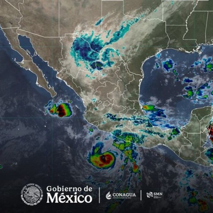 Huracán Trudy se mantiene como categoría 3 frente a Guerrero y Michoacán