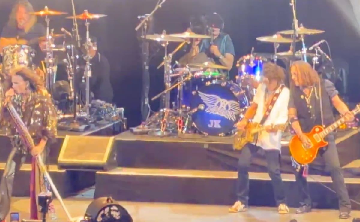 johnny-depp-se-une-a-aerosmith-en-su-regreso-al-escenario