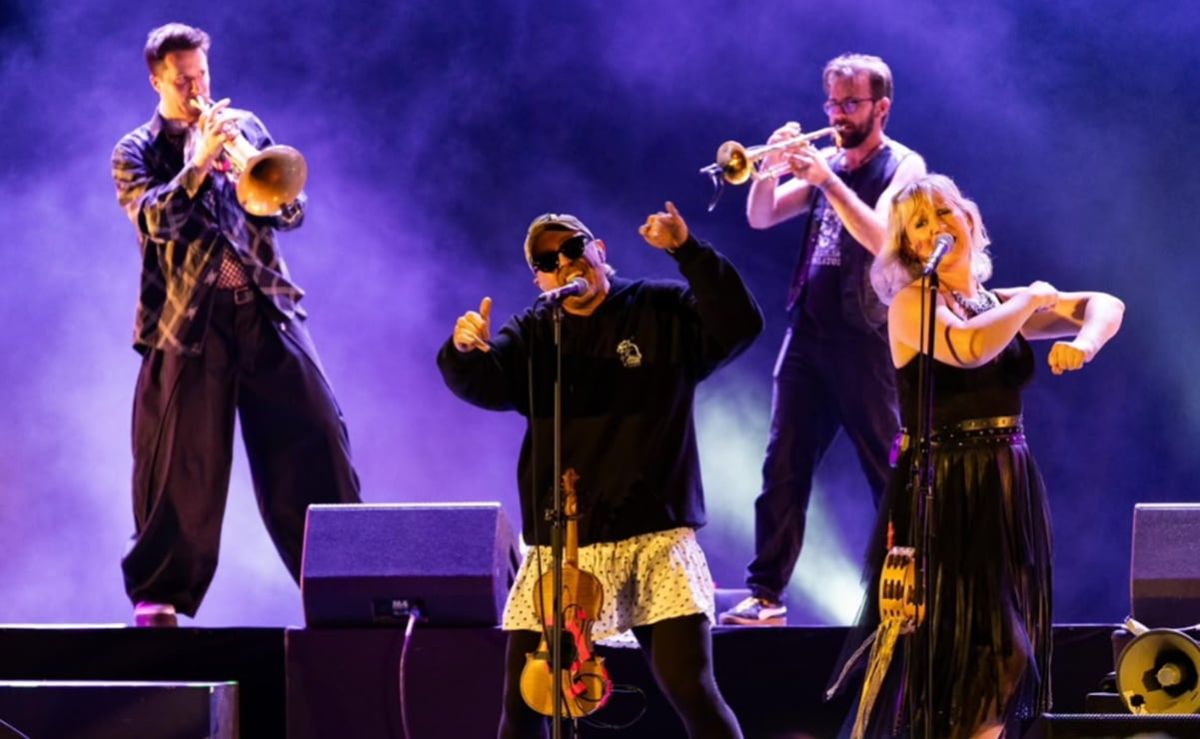 lemon-bucket-orkestra-hace-bailar-a-la-alhondiga-de-granaditas-en-el-cervantino