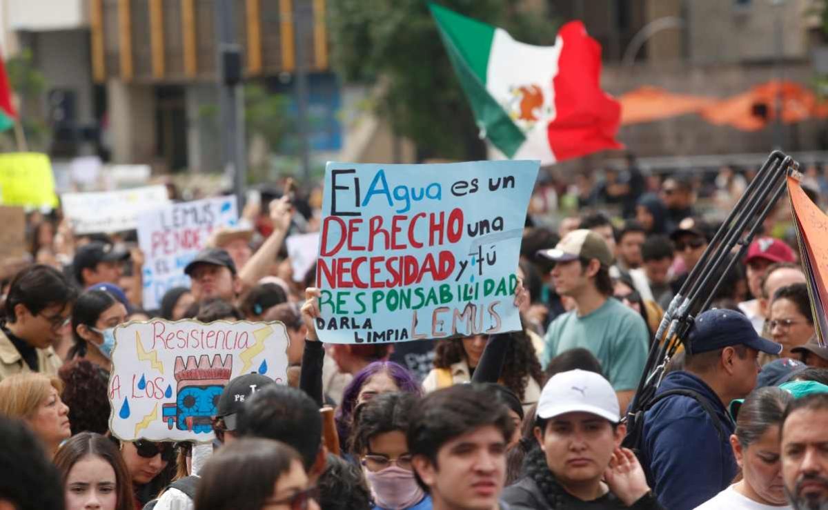lemus-ordena-revisar-detenciones-y-posibles-abusos-tras-violencia-en-marcha-por-el-agua