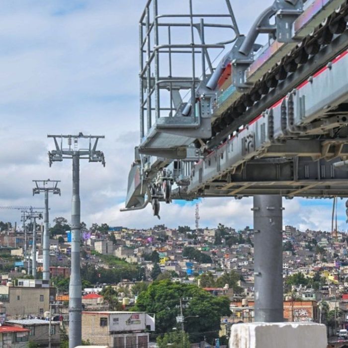 Línea 3 del Mexicable inicia instalación de cable con drones en Naucalpan