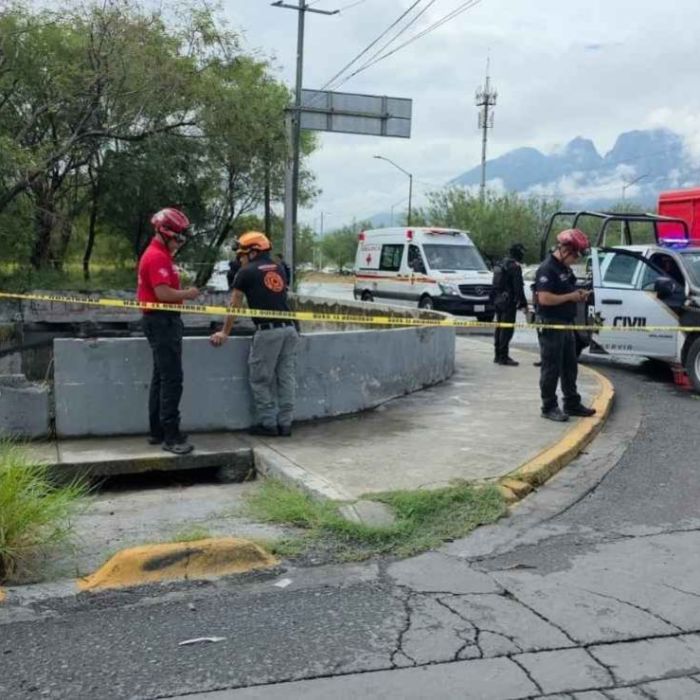Lluvias en Nuevo León dejan dos muertos, inundaciones y decenas de vehículos afectados