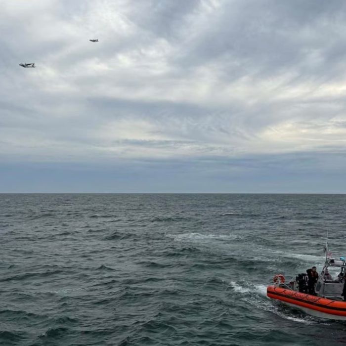 Localizan restos del avión ambulancia desaparecido frente a Massachusetts