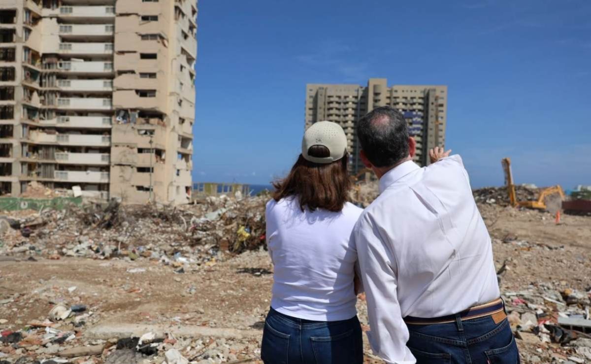 maria-corina-machado-visita-la-guaira-y-se-reune-con-afectados-por-los-terremotos