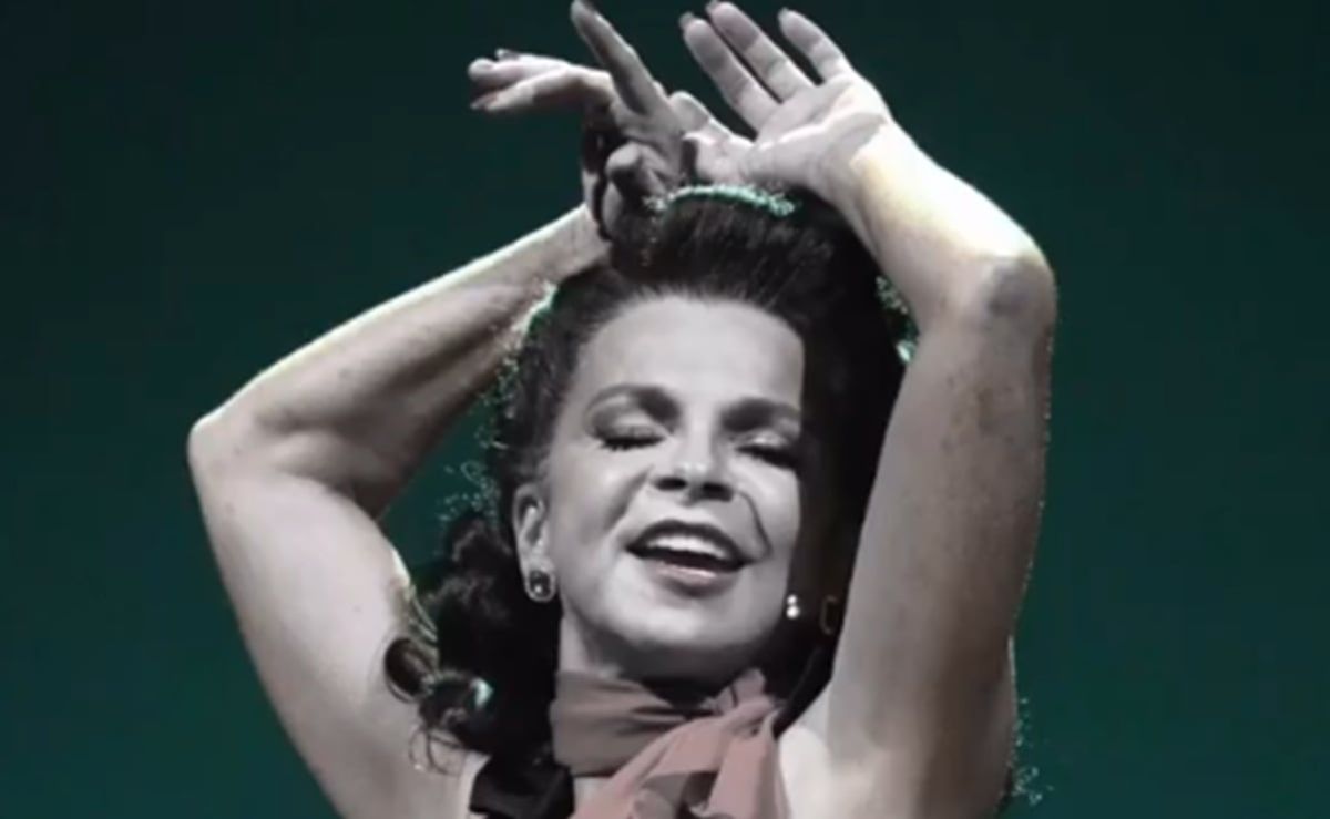 mariana-garza-evita-preguntas-sobre-la-serie-de-timbiriche-y-abandona-evento