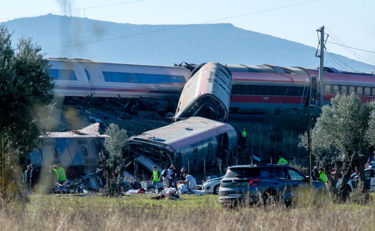 mexicano-continua-desaparecido-tras-choque-de-trenes-en-espana-familia-ya-esta-en-madrid