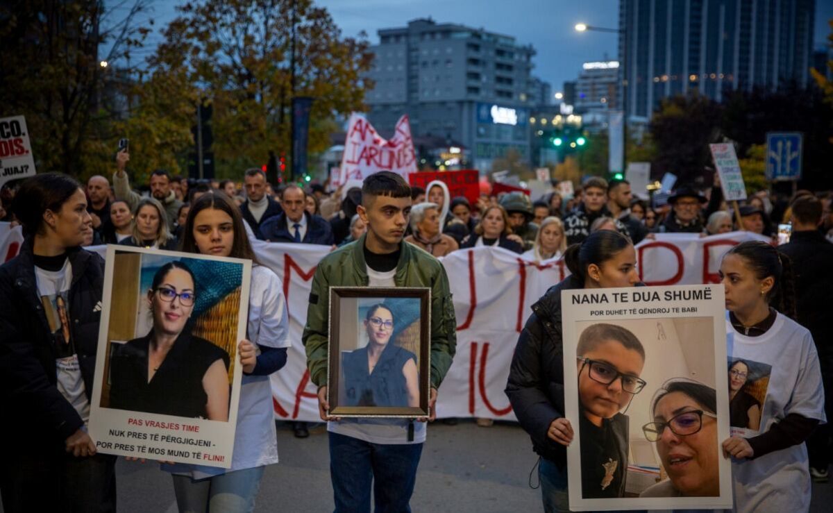 miles-protestan-en-kosovo-contra-la-violencia-domestica-tras-el-asesinato-de-arlinda-zekaj