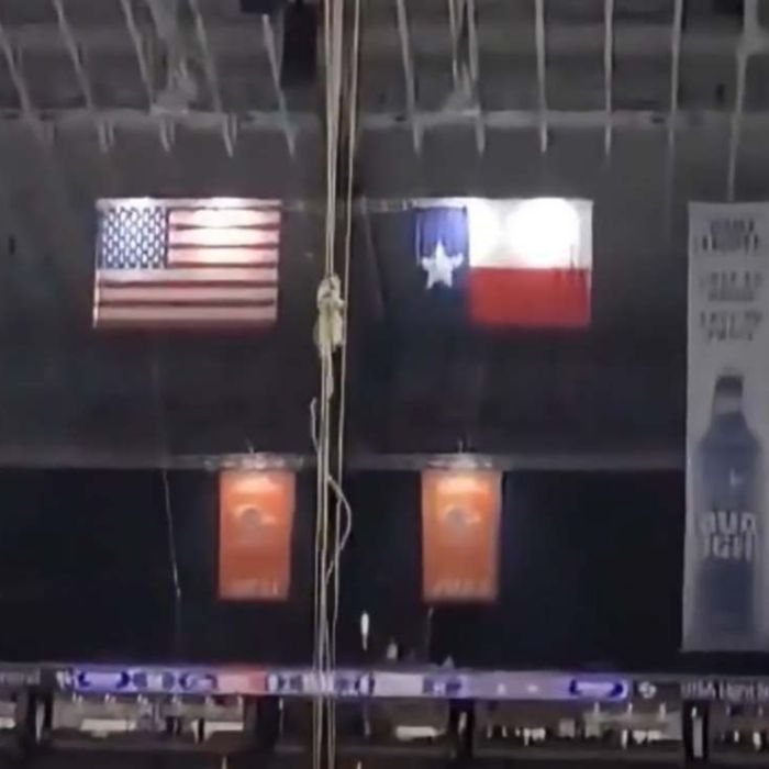 Muere militar tras caer durante exhibición de rápel previo al partido de UTSA contra Navy