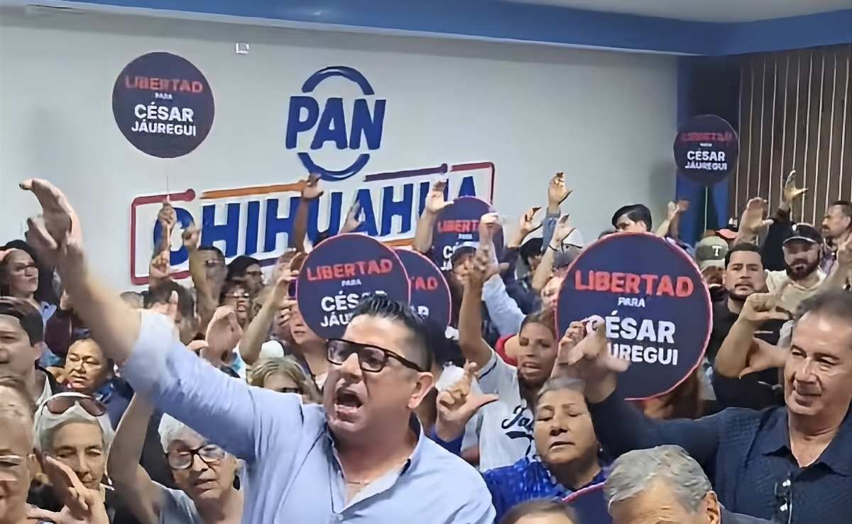 panistas-se-manifiestan-en-chihuahua-en-apoyo-a-cesar-jauregui