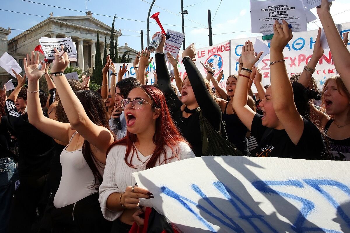 protestas-en-grecia-reclaman-educacion-publica-mejores-salarios-y-vivienda-accesible